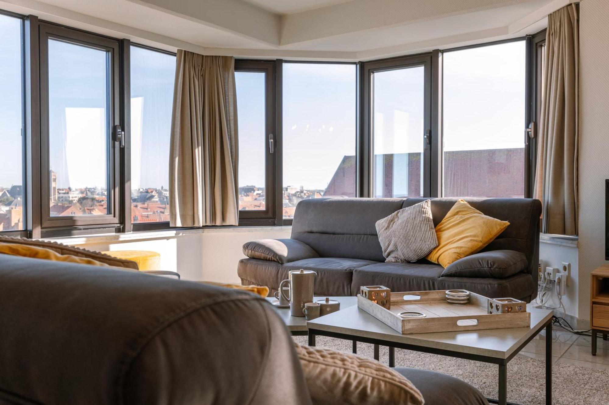Huswell - Spacious & Modern Sea View Apartment With Garage Oostende Eksteriør billede